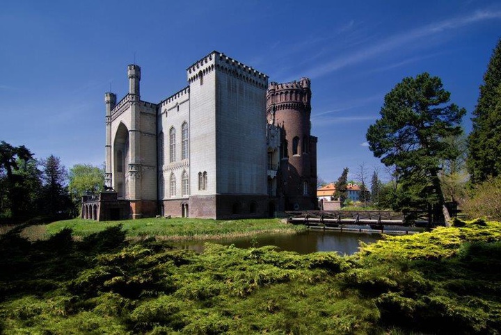 Zamek w Kórniku, shutterstock, autor Radoslaw Maciejewski